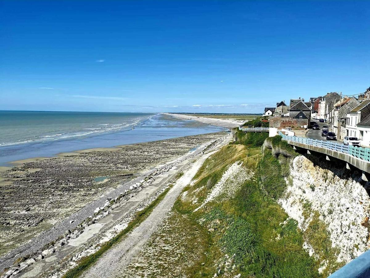 Charmant Appartement Vu Sur Mer Ault Exterior foto